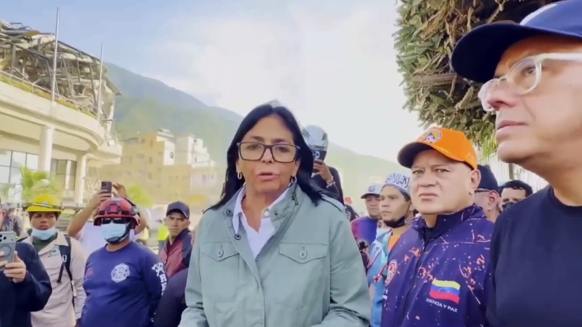 Delcy Rodríguez visitó La Guaira, la región más afectada por los sismos y declarada “zona de desastre”