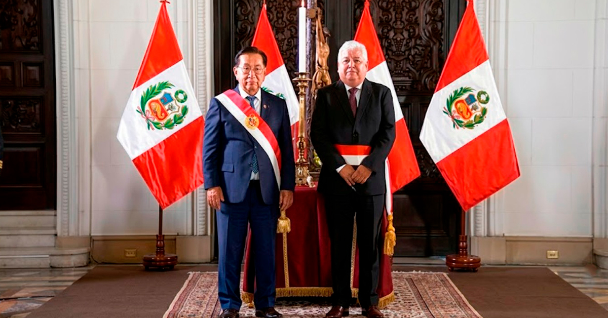 Presidente José Balcázar tomó juramento a Berthin Enrique Gómez Vela como nuevo titular del MINCETUR