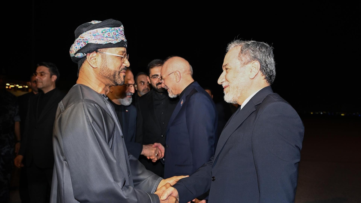 El régimen de Irán y el sultanato de Omán formaron un grupo de trabajo que pretende arancelar la gestión del estrecho de Ormuz