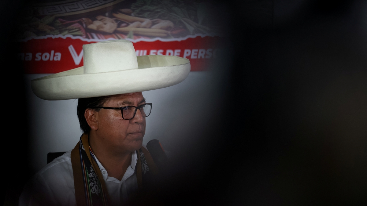Roberto Sánchez pierde la presidencia del Perú ante Keiko Fujimori: los errores del heredero del sombrero de Castillo que le costaron la elección