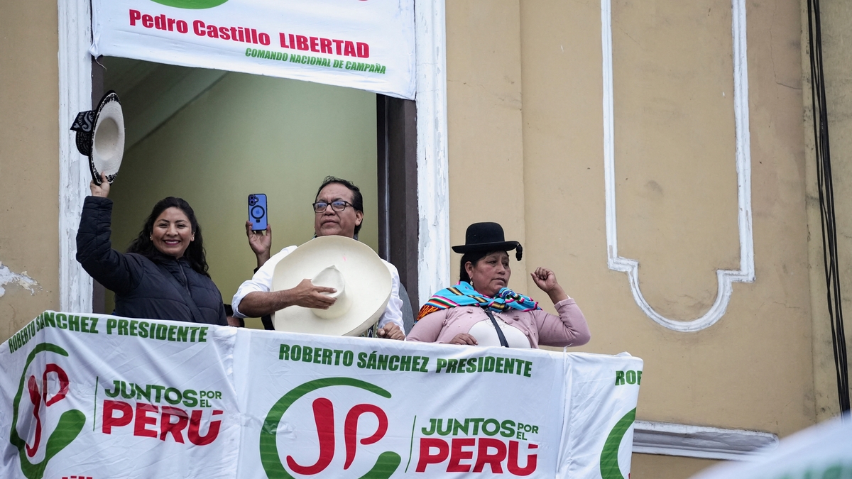 Juntos por el Perú sigue perdiendo: JNE confirma multa de S/176 mil por aportes de origen desconocido