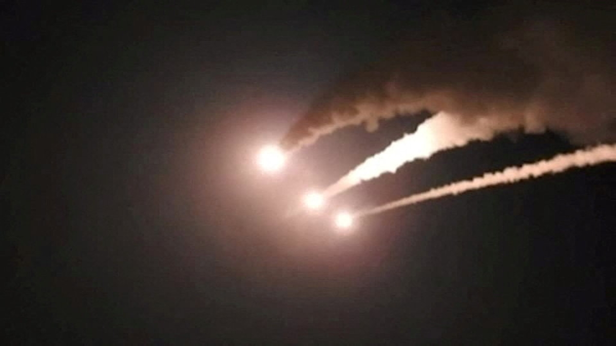 El régimen de Irán atacó a Kuwait y Bahréin con misiles tras los bombardeos de EEUU a 10 objetivos militares iraníes