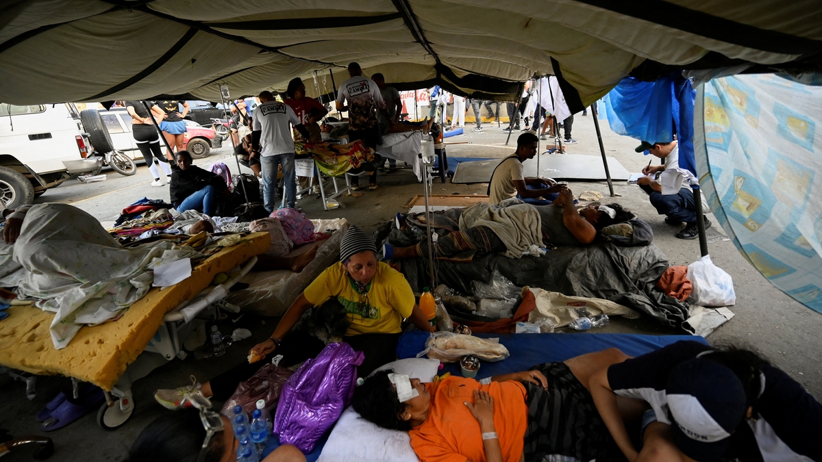 Trabajadores humanitarios alertan de enfermedades y hospitales desbordados tras sismos en Venezuela