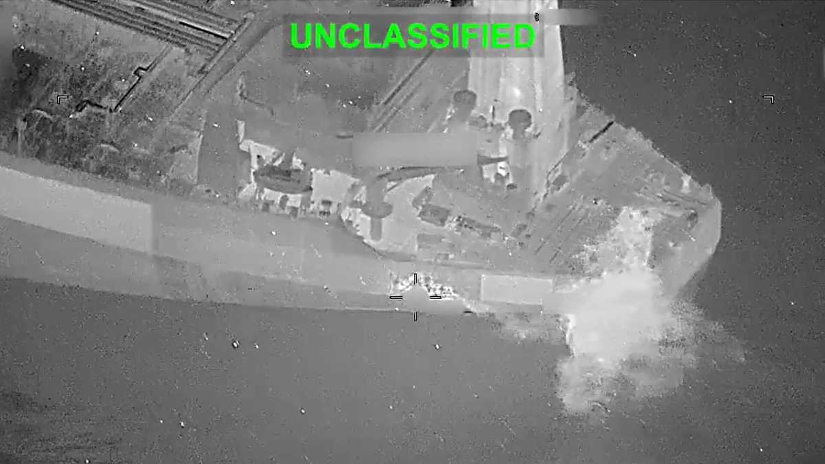 Estados Unidos disparó contra un petrolero en el Golfo Pérsico que intentaba violar el bloqueo marítimo impuesto a Irán