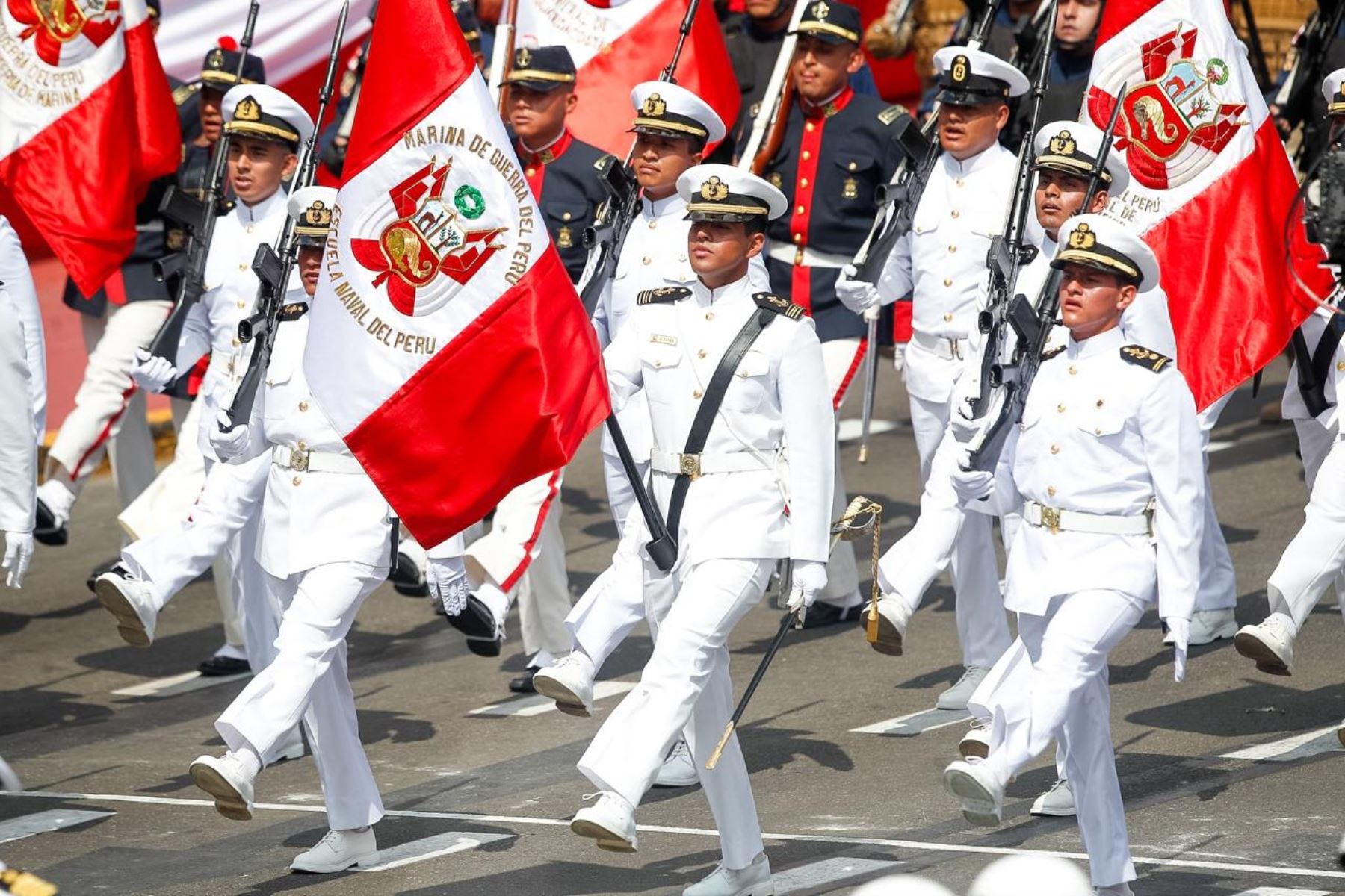 Marina de Guerra reafirmó compromiso con la patria en Gran Parada y Desfile Cívico Militar