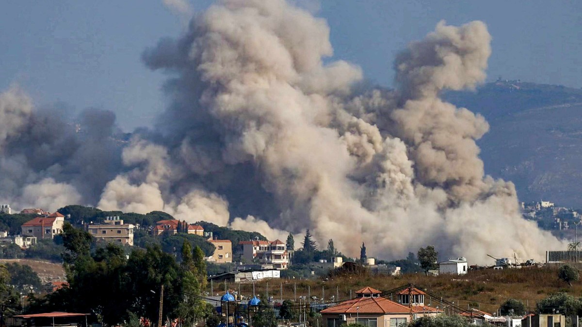 Pakistán asegura que EEUU e Irán negocian desescalada tras nuevos bombardeos