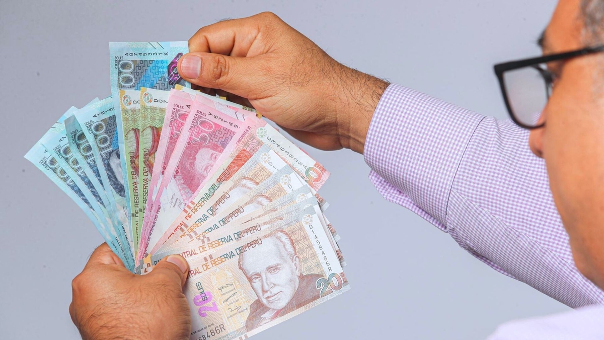 Gratificación llegaría antes del 15 de julio para 4 de cada 10 trabajadores privados