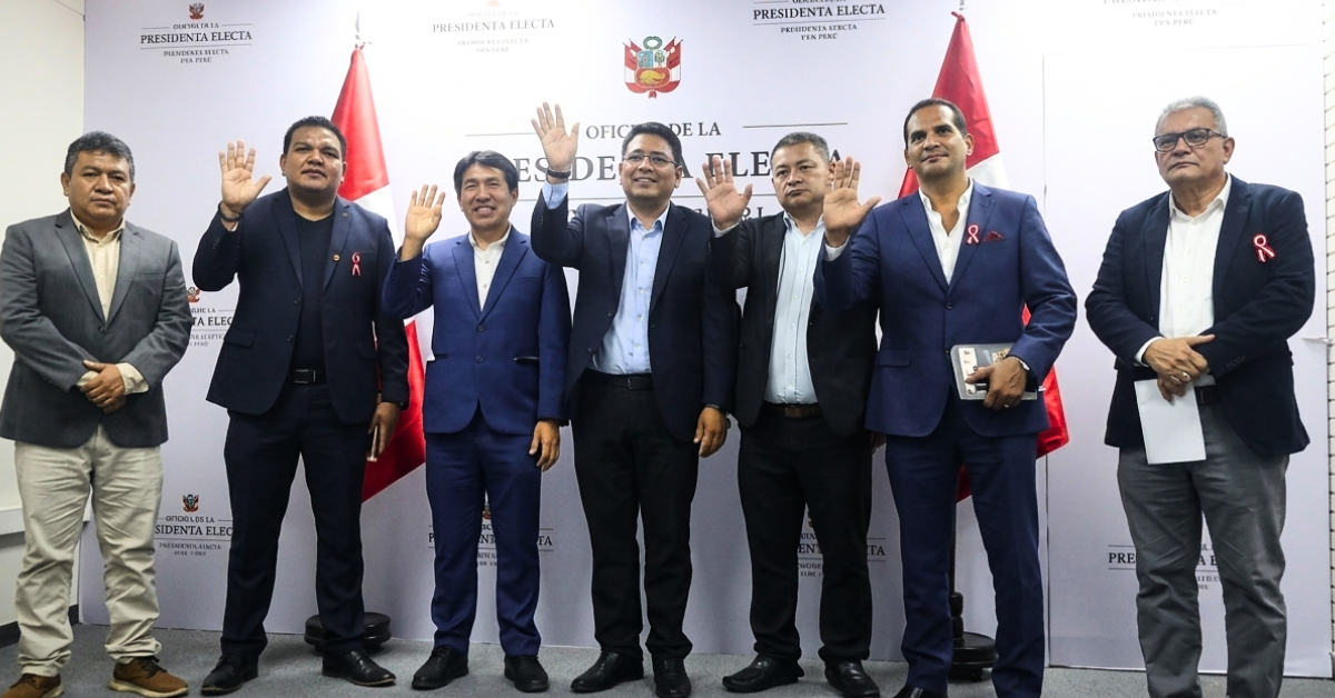 Alcalde regional de Piura se reunió con Keiko Fujimori para tratar medidas ante el fenómeno ‘El Niño’