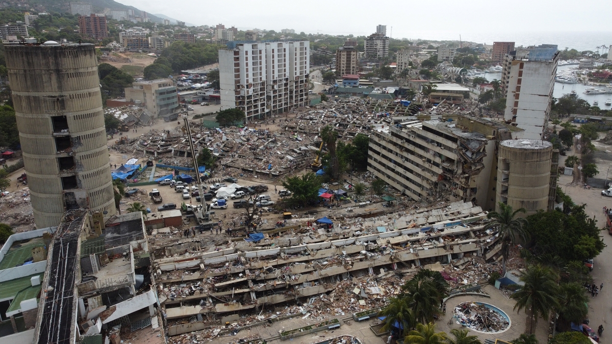 Una máquina por 11.500 dólares: familias alquilan equipos para rescates por el terremoto en Venezuela