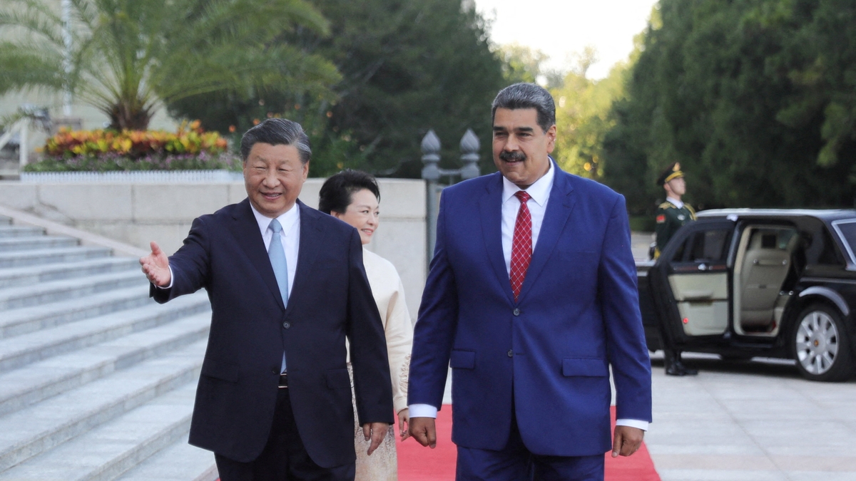 Los aliados Irán y China se muestran poco solidarios con las desgracias de la revolución chavista