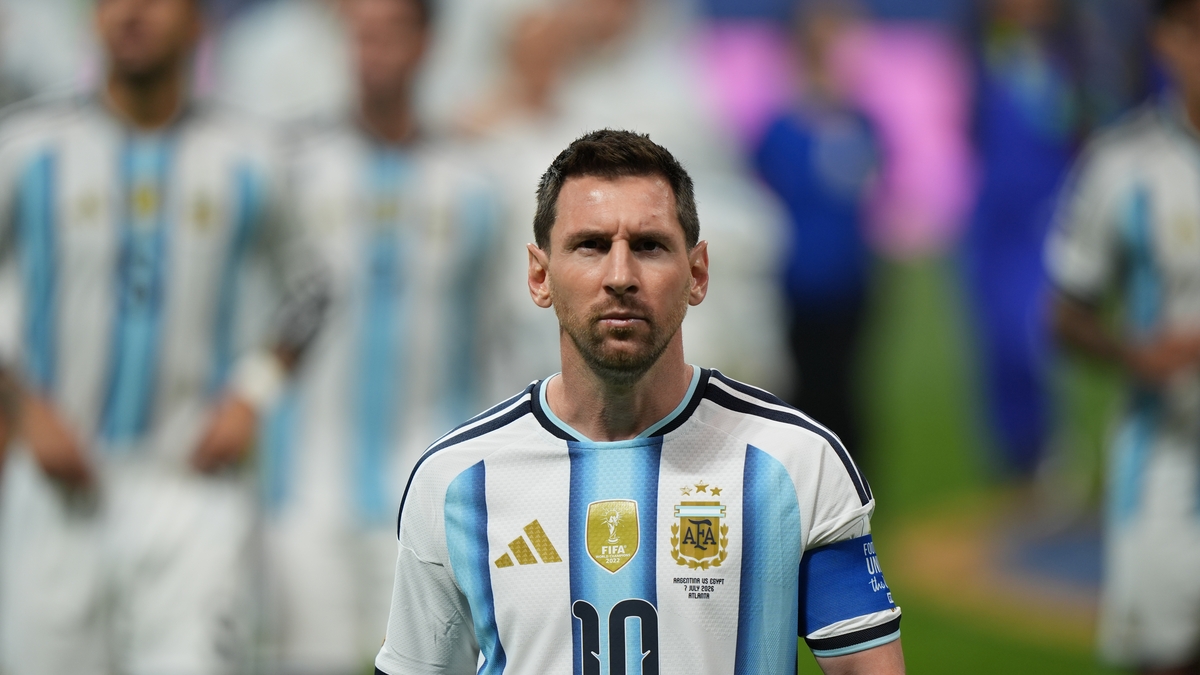 Lionel Messi camina hacia la historia