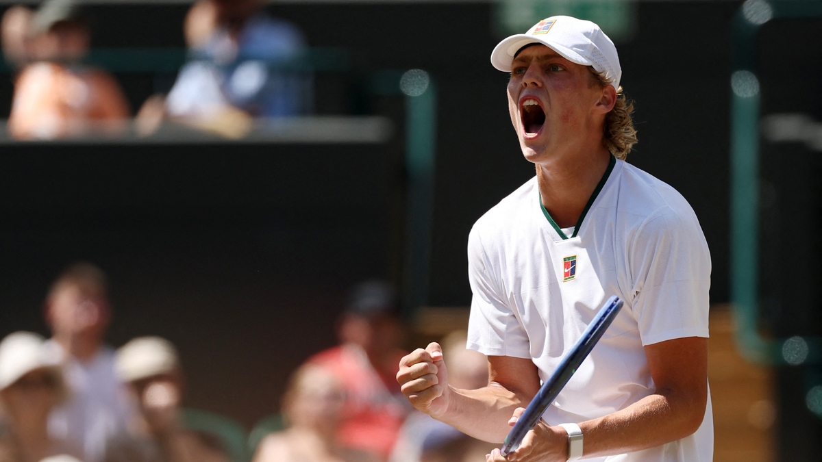 Tiene 17 años, es hijo de un ex número 1 del mundo y logró su primer triunfo en el circuito ATP