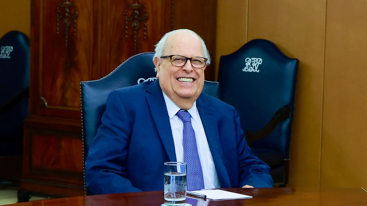 Julio Velarde seguirá al mando del BCR: Keiko Fujimori anuncia su continuidad por cinco años más