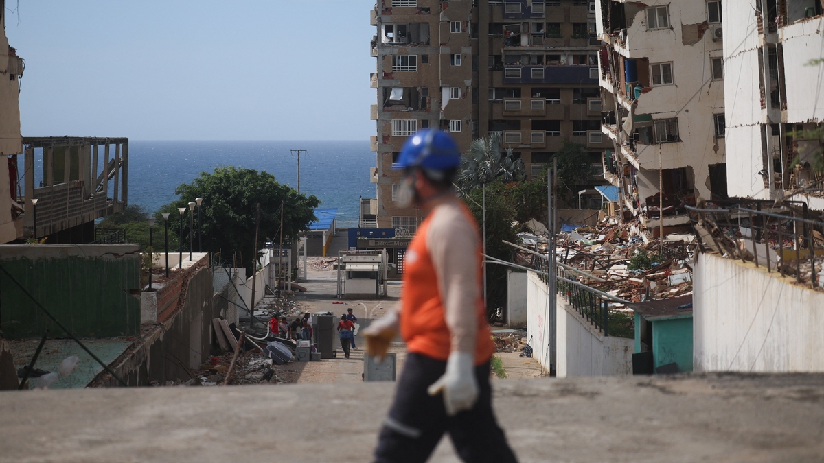 “Solamente contamos con el pueblo”: refugiados por el terremoto exigen más apoyo del gobierno de Venezuela