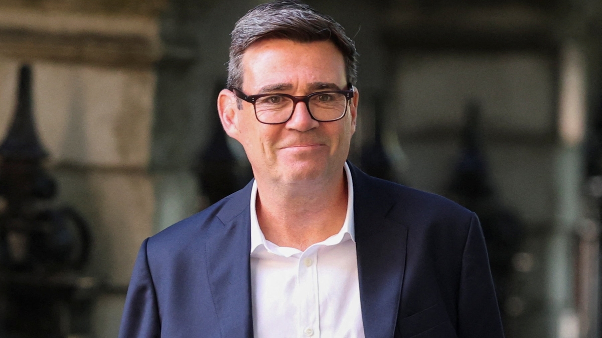 El círculo cercano a Burnham se divide sobre el plan para el costo de vida mientras se acerca al poder