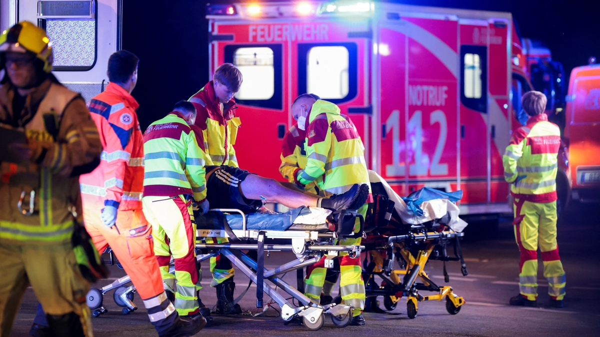 Un vehículo embistió a una multitud durante la fiesta del Día del Orgullo LGBT en Berlín: al menos un muerto y 15 heridos