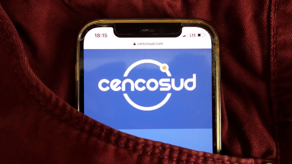 Cencosud no se detiene: Holding adquiere cadena mayorista extranjera con amplia trayectoria
