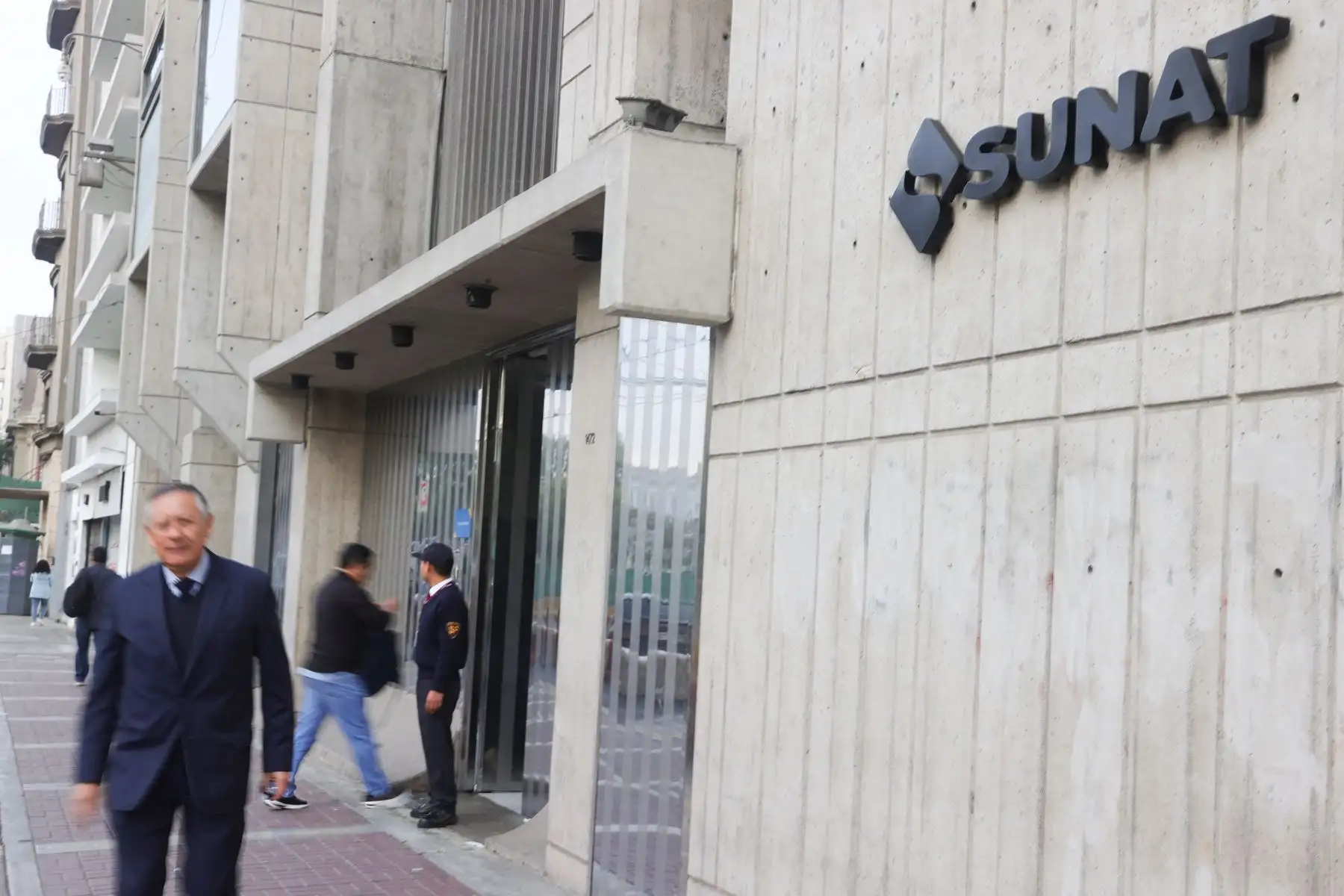 Sunat rematará terrenos, casas, departamentos y tiendas valorizados en S/ 10.5 millones