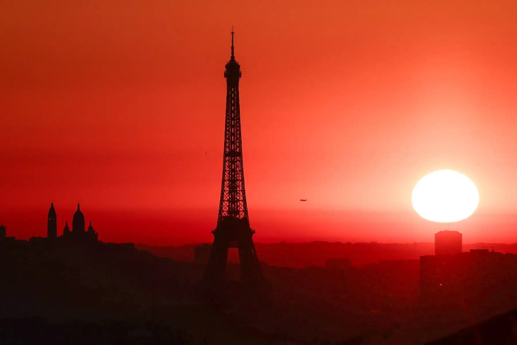 Francia va dejando atrás tercera ola de calor en lo que va del verano europeo