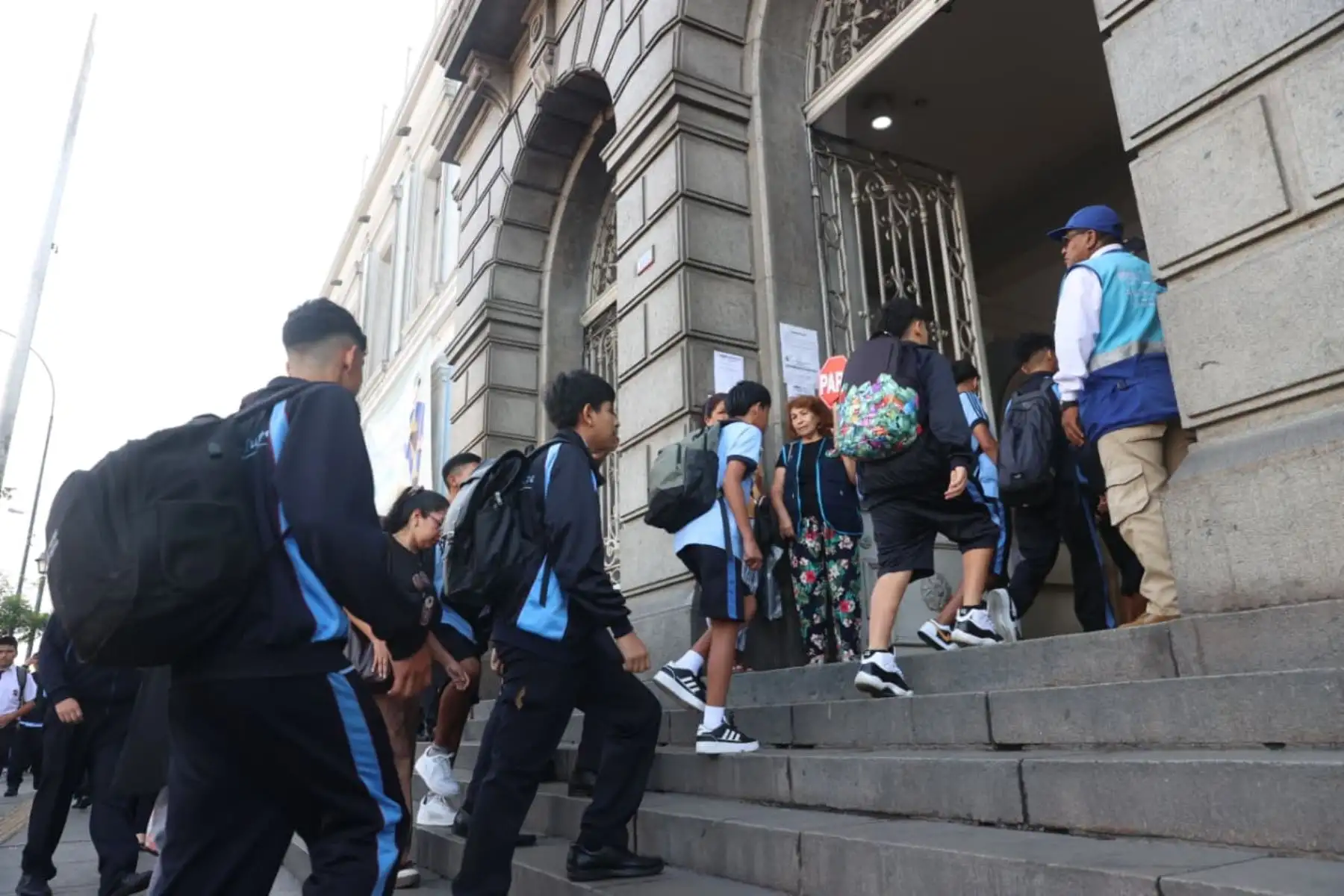 Diputados: proponen garantizar continuidad escolar en caso de extraedad o atraso escolar