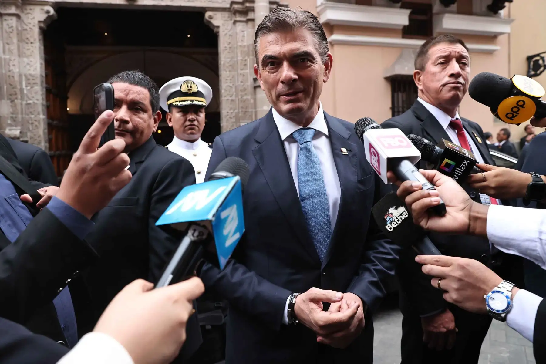 Bolivia reduce a doce los ministerios, tras eliminar carteras de Turismo y Planificación