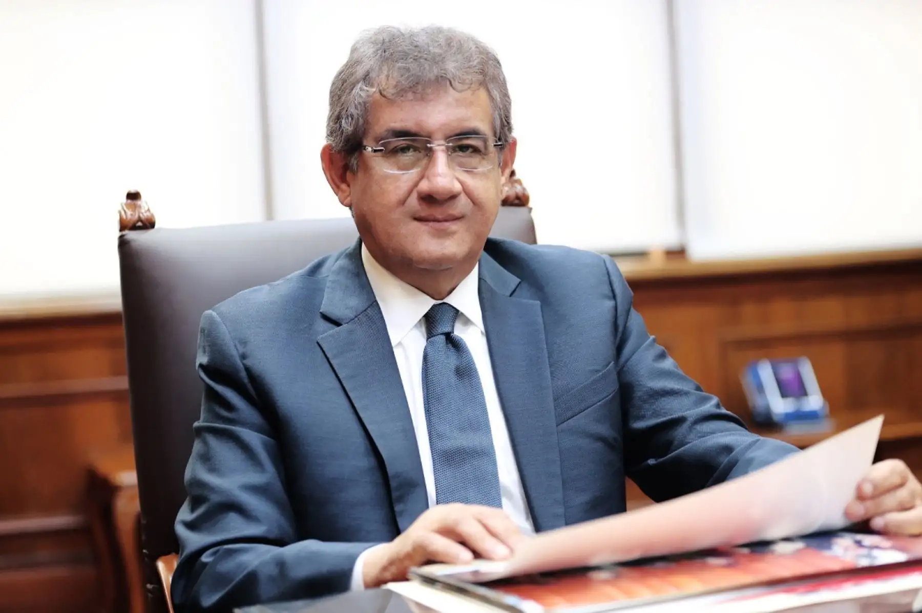 Ministro Sheput: designación de jefe de EsSalud se trabaja con responsabilidad