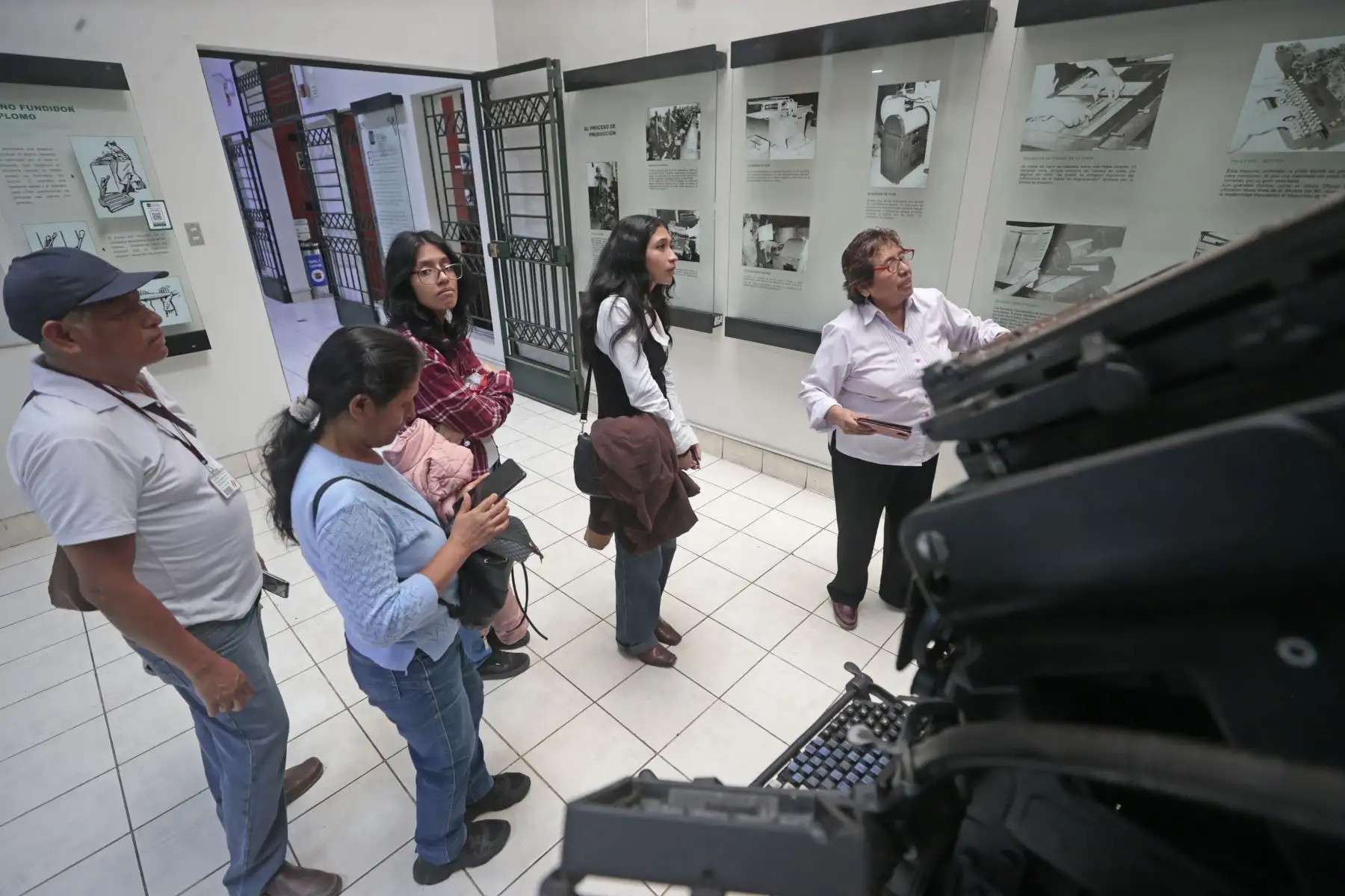Ciudadanos visitaron Museo Gráfico de El Peruano como parte del programa Museos Abiertos
