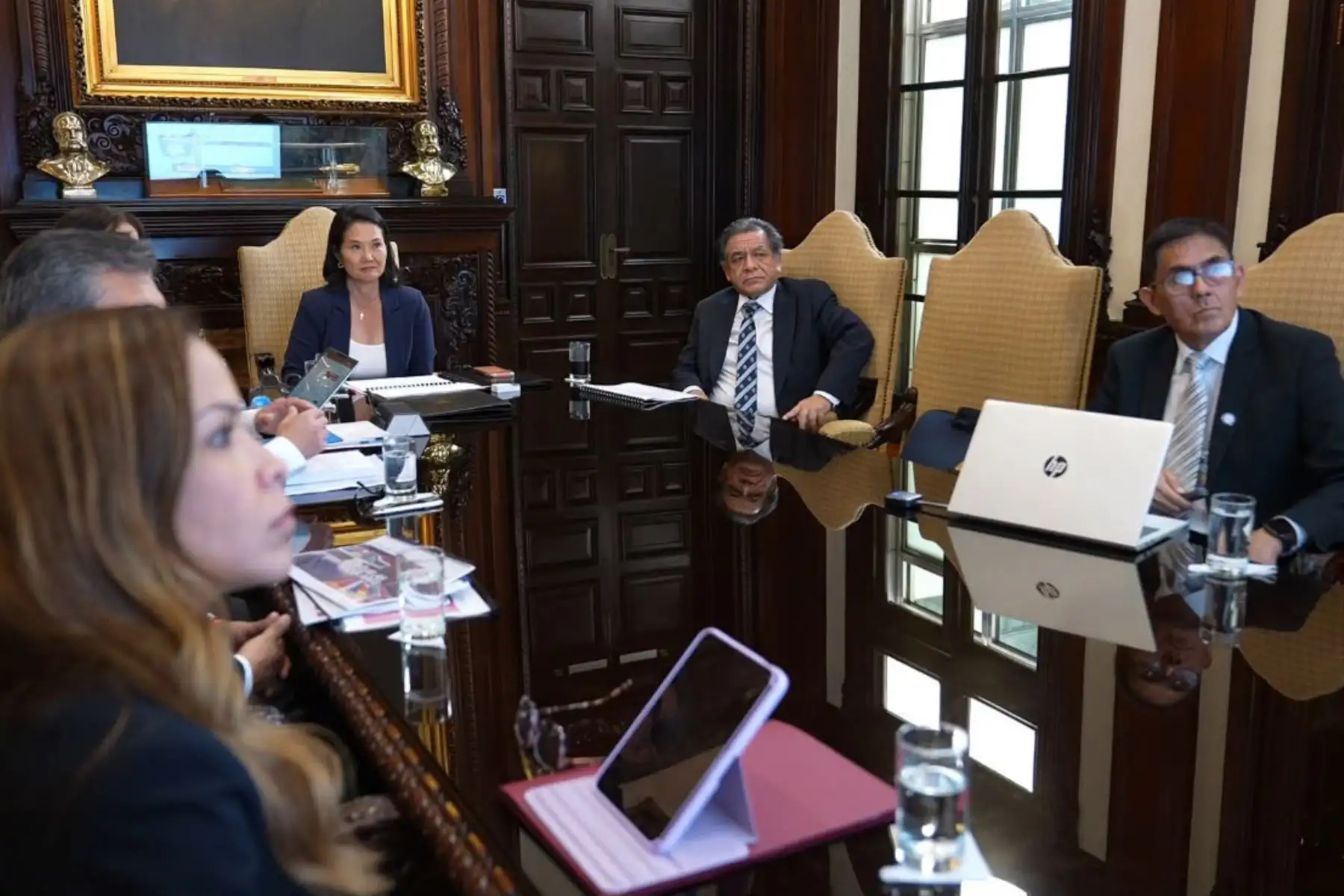 Presidenta Keiko Fujimori evaluó con ministro de Educación medidas para mejorar el sector