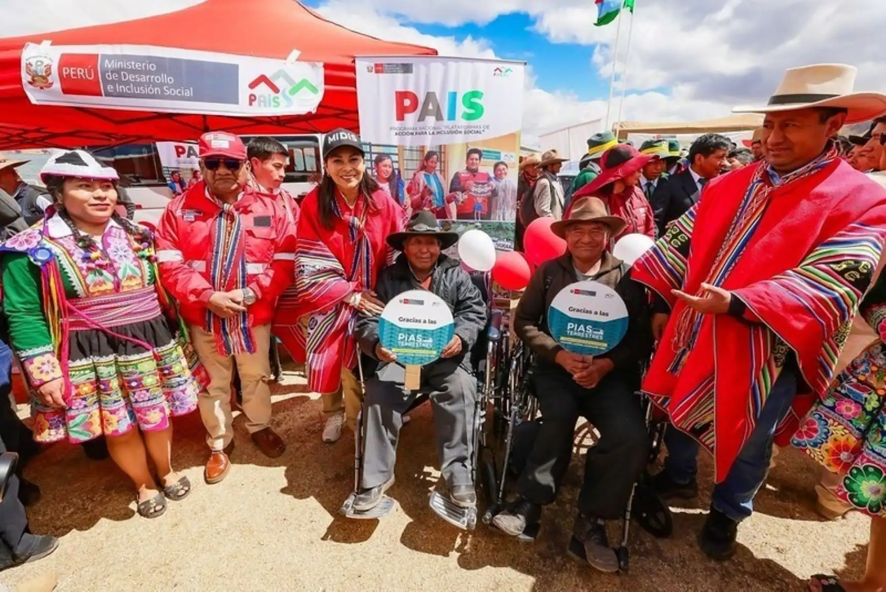Cusco: poblaciones vulnerables acceden a servicios públicos integrales y kits de abrigo