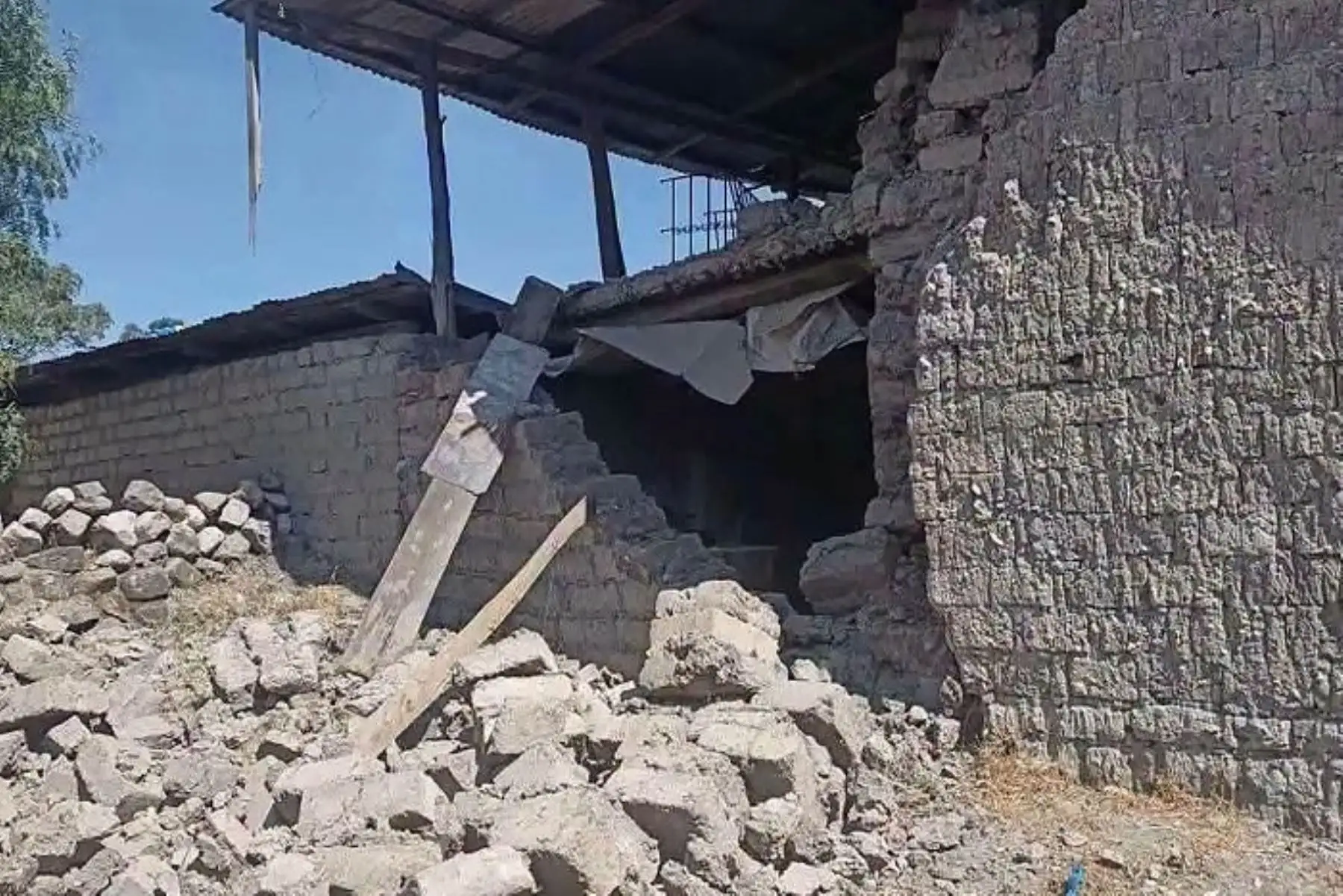 Declaran estado de emergencia en 5 distritos de Ayacucho ante impacto de daños por sismos