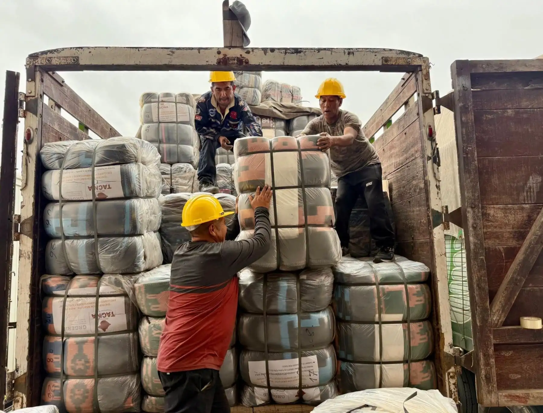 Entregan ayuda humanitaria a damnificados y afectados por vientos fuertes en Tacna