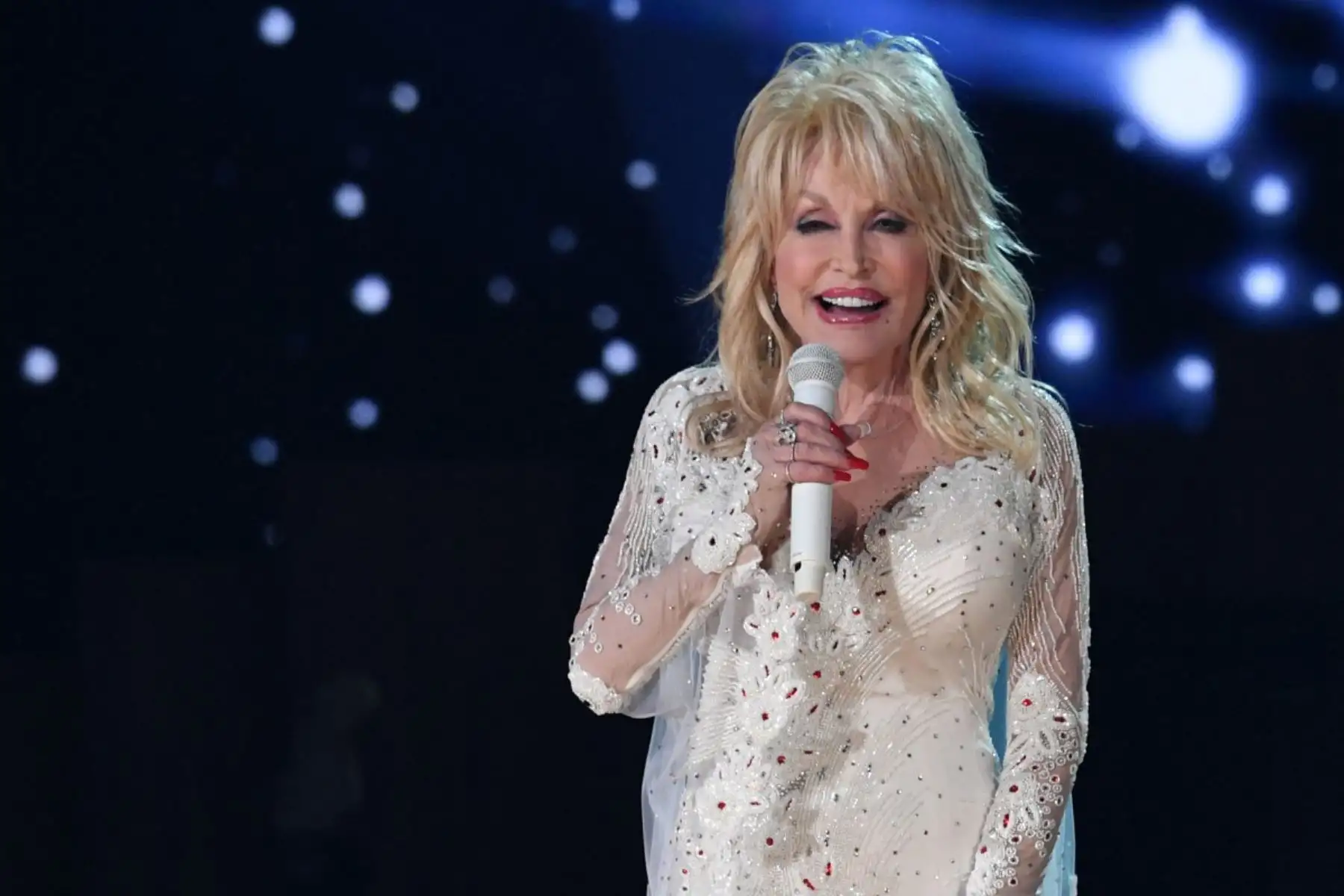 Muere a los 80 años Dolly Parton, leyenda de la música country estadounidense