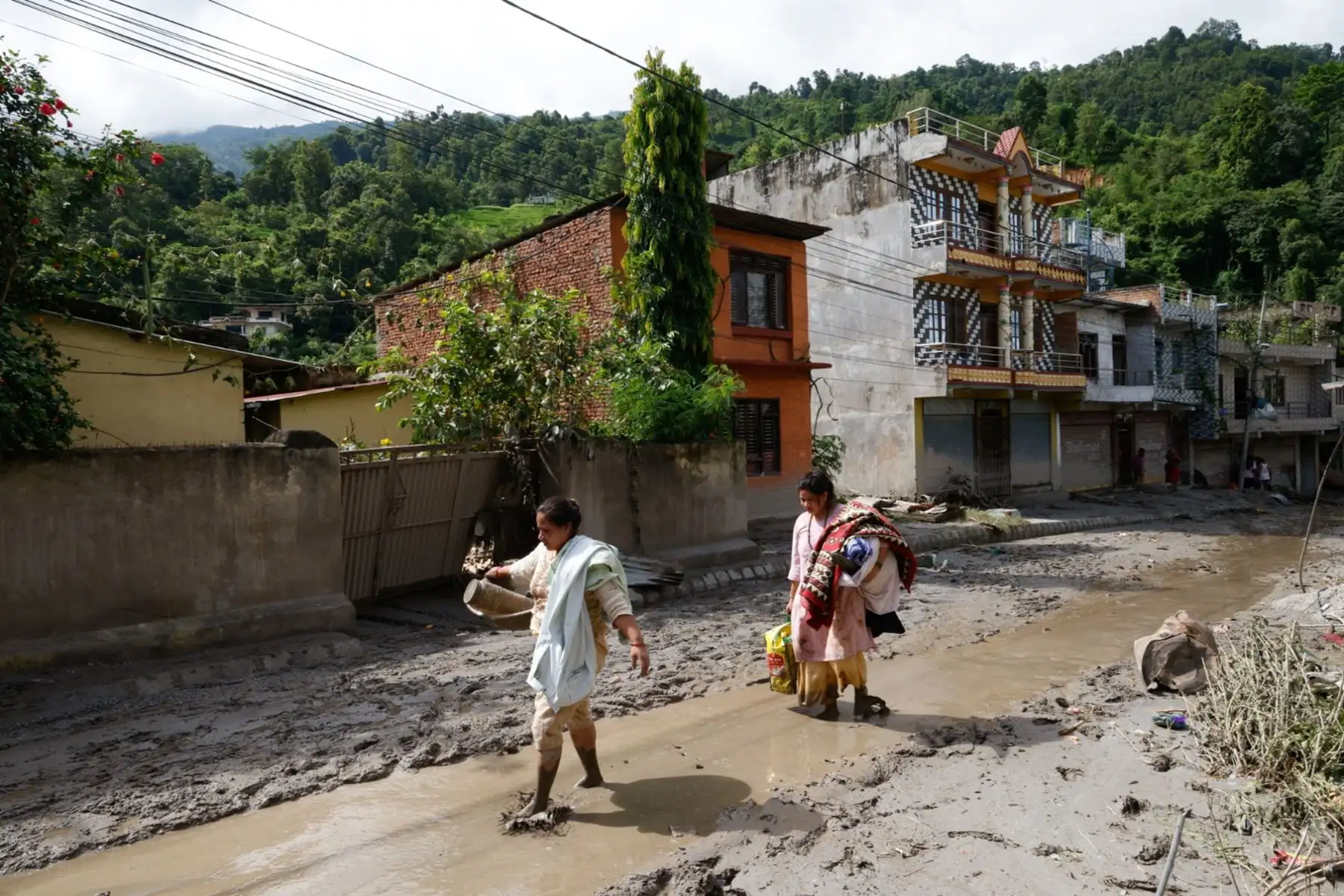 Tragedia en Nepal: la Policía eleva a 616 los muertos en la riada del miércoles