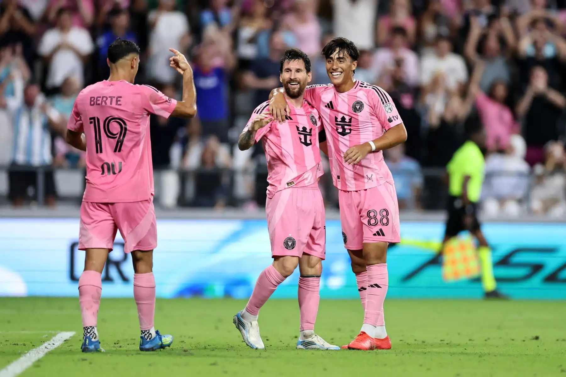¡Intratable! Messi hace de las suyas al anotar cuatro goles en el triunfo del Inter Miami