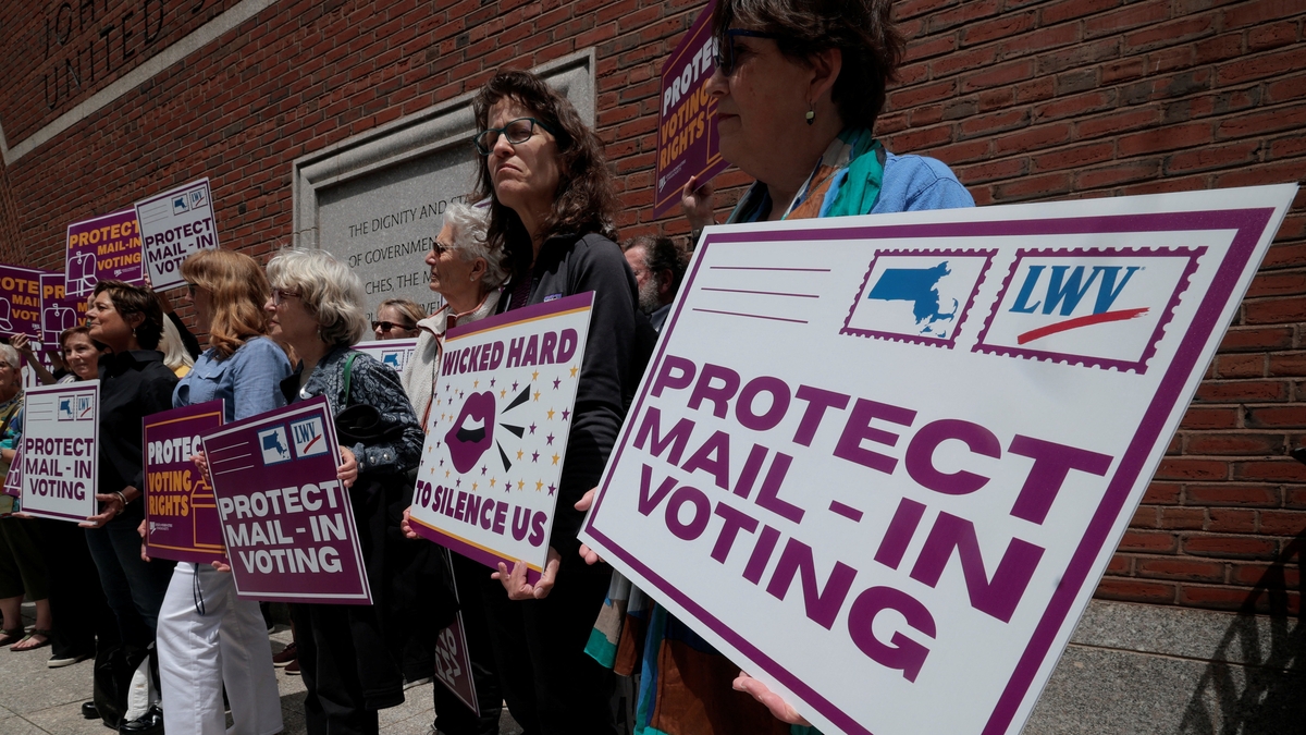 La Corte Suprema de Estados Unidos habilitó provisionalmente el plan de Donald Trump para restringir el voto por correo