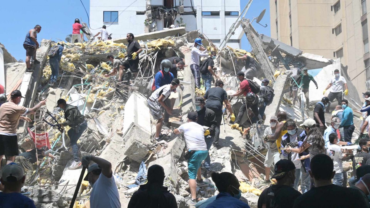 «Parecía el fin del mundo»: Socorristas trabajan contra reloj para buscar sobrevivientes en Colombia