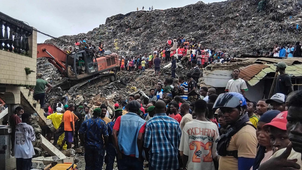 Al menos 30 muertos por un derrumbe en un vertedero en Guinea