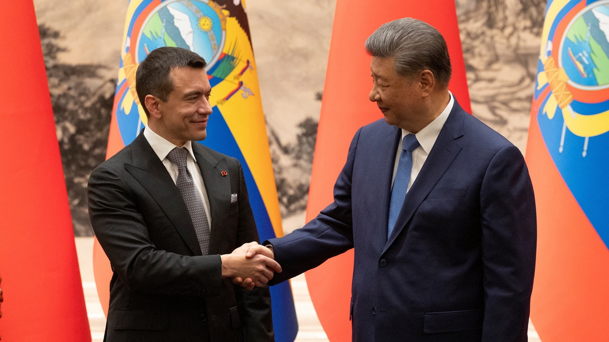 Alarma por la firma de Noboa con China Media Group, el conglomerado bajo control del Partido Comunista Chino