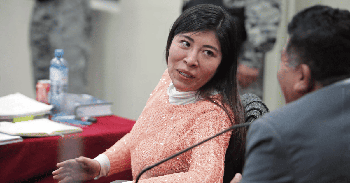 Betssy Chávez deja el Perú: gobierno de Keiko Fujimori otorgó el salvoconducto a la expremier