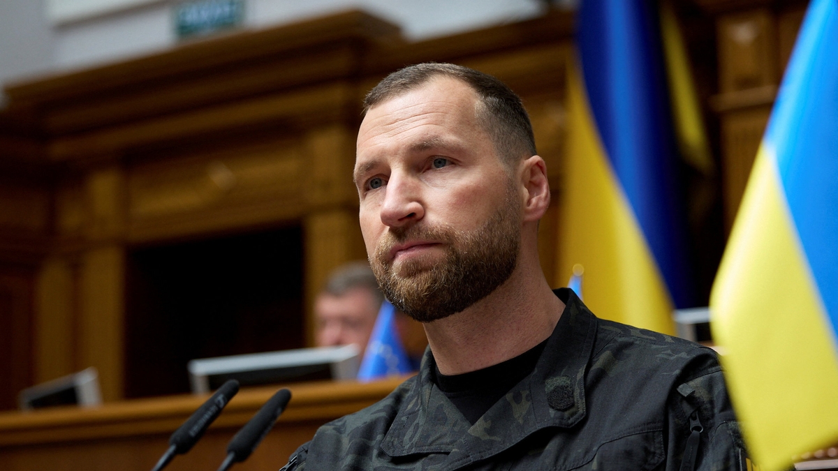 Zelensky consolida su gabinete de guerra con un ex agente de inteligencia al frente del Ministerio de Defensa