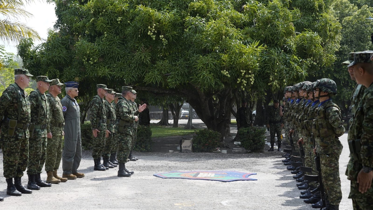Cali amaneció militarizada en más de 40 puntos con afectación por terremoto: evitan saqueos o desórdenes en operaciones de rescate