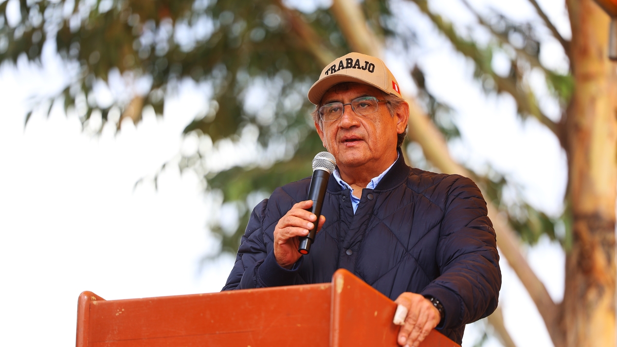 Ministro Juan Sheput afirma que EsSalud “ya está saliendo de cuidados intensivos” y descarta declarar una emergencia