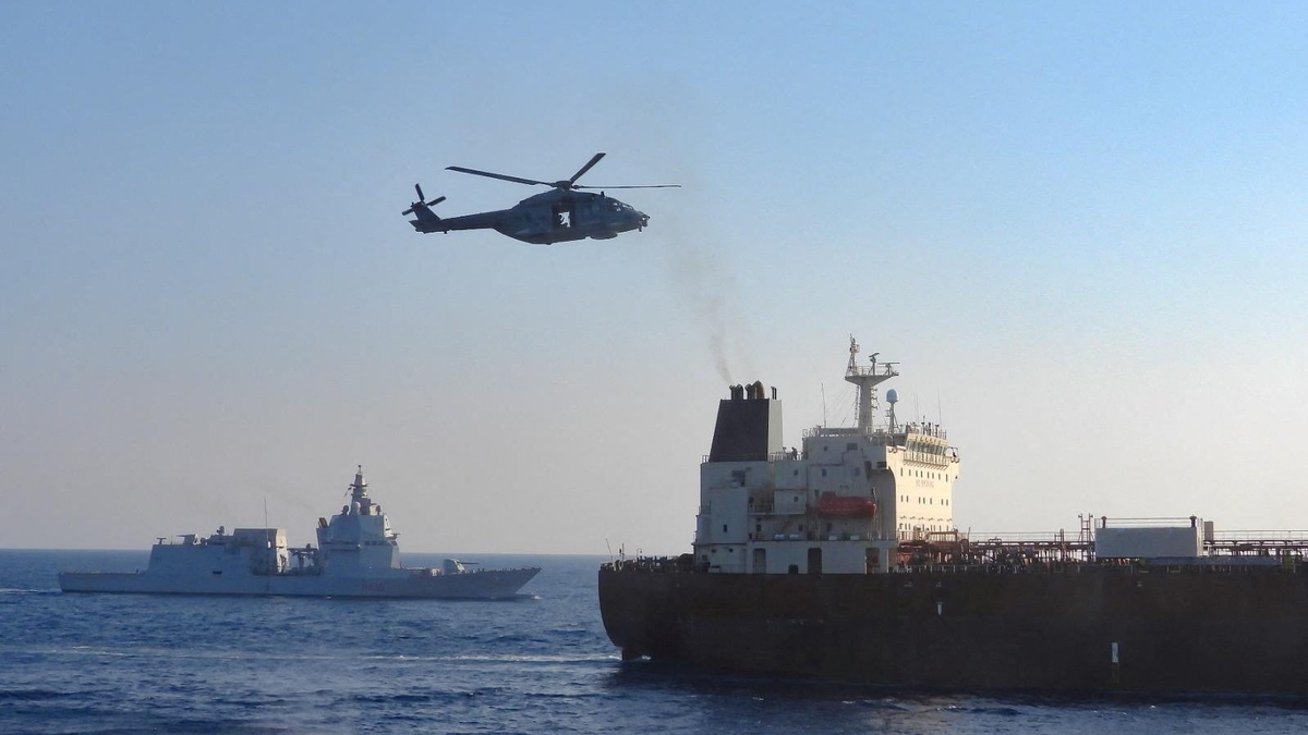 Una misión de la UE liderada por Italia abordó un petrolero de la “flota fantasma” rusa en el Mediterráneo