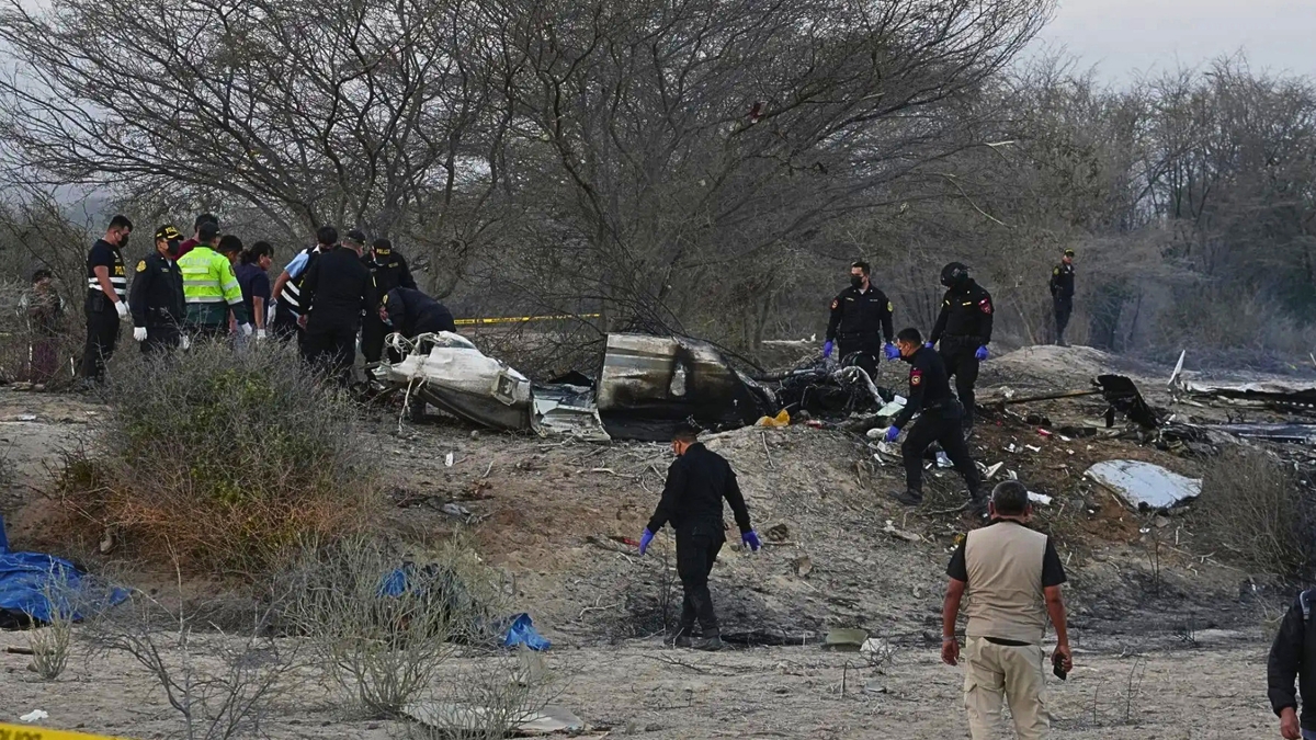 Piloto de avioneta que cayó en Nasca y dejó 13 muertos habría reportado una falla en pleno vuelo, revela titular de Mincetur