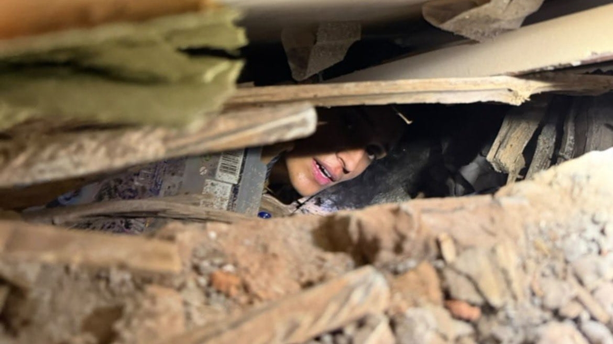 “Ella es Diana, estamos muy cerca de rescatarla”: el dramático operativo para salvar a una mujer entre los escombros de Cali tras el terremoto