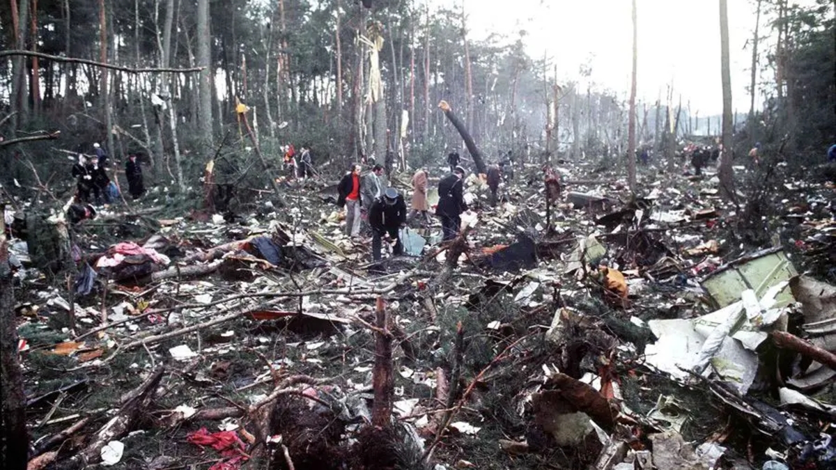 El trágico accidente del vuelo 981: nueve minutos en el aire, un avión desintegrado en 18.000 fragmentos y 52 niños huérfanos