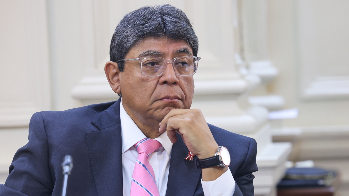 Ministro de Economía tras reprimenda de Keiko Fujimori: “Pido mil disculpas (a damnificados); fue una expresión poco feliz”