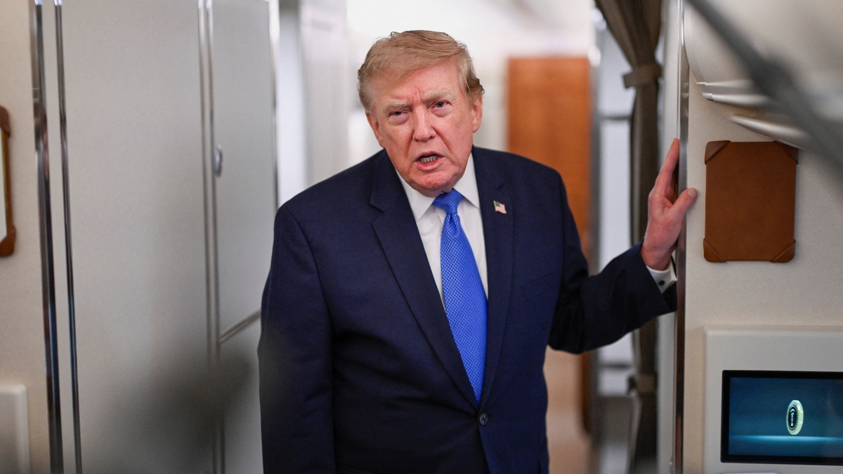 Trump dijo que el lunes comenzarán las nuevas conversaciones con Irán tras frenar los ataques previstos contra el régimen