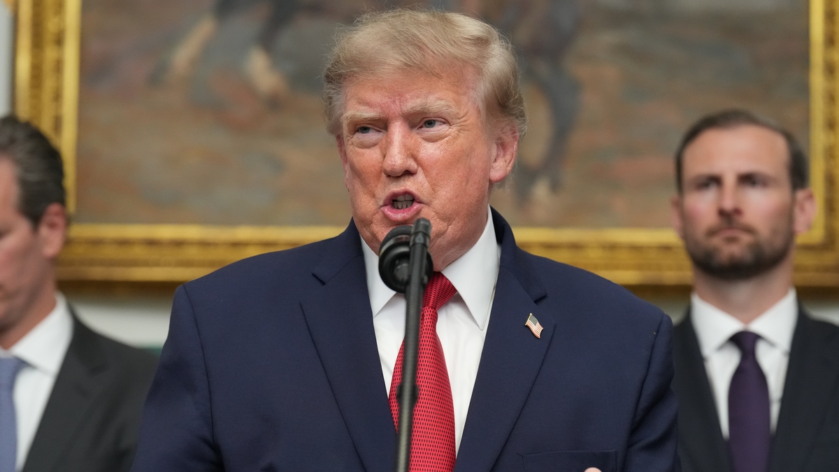 Trump dijo que Irán no les paga a sus militares y que asesina a manifestantes: “Crisis humanitaria de proporciones épicas”