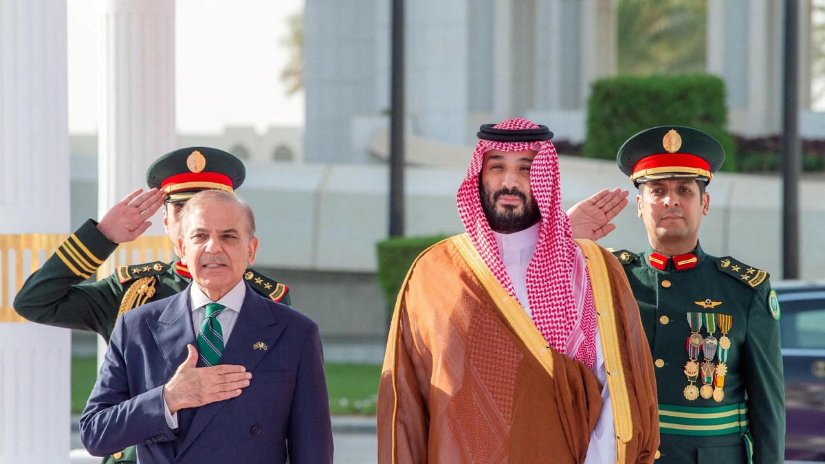 El primer ministro de Pakistán viaja a Arabia Saudita en plena escalada de tensión en el golfo Pérsico